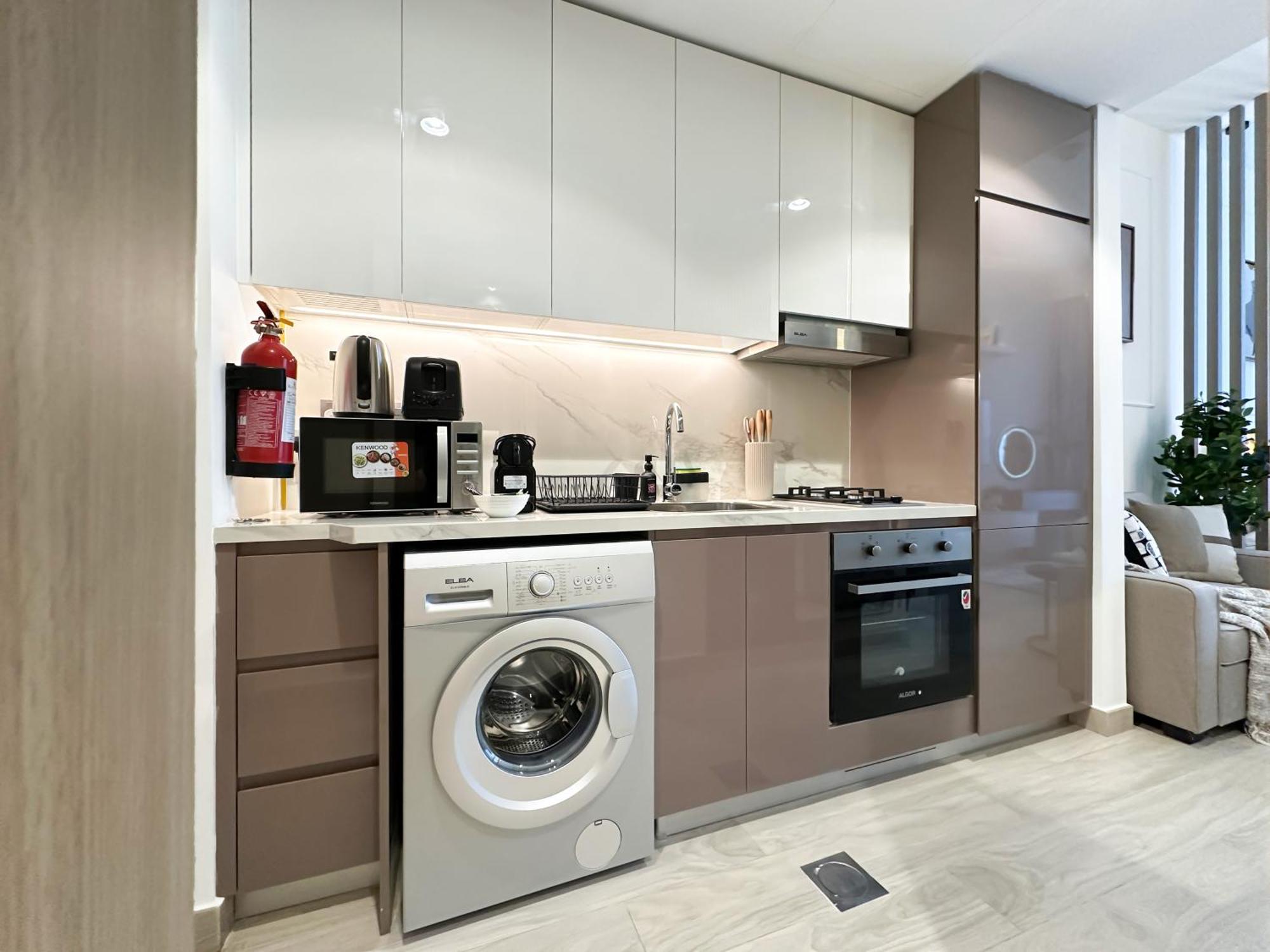 Trophy Modern Marvel Cozy With Smart Features In Azizi Riviera Apartment *