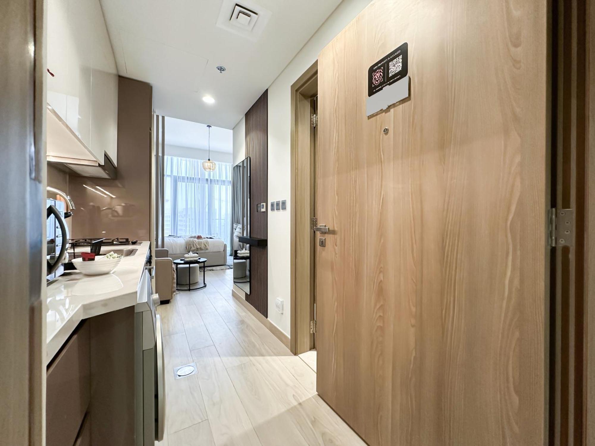 Trophy Modern Marvel Cozy With Smart Features In Azizi Riviera Apartment Dubai