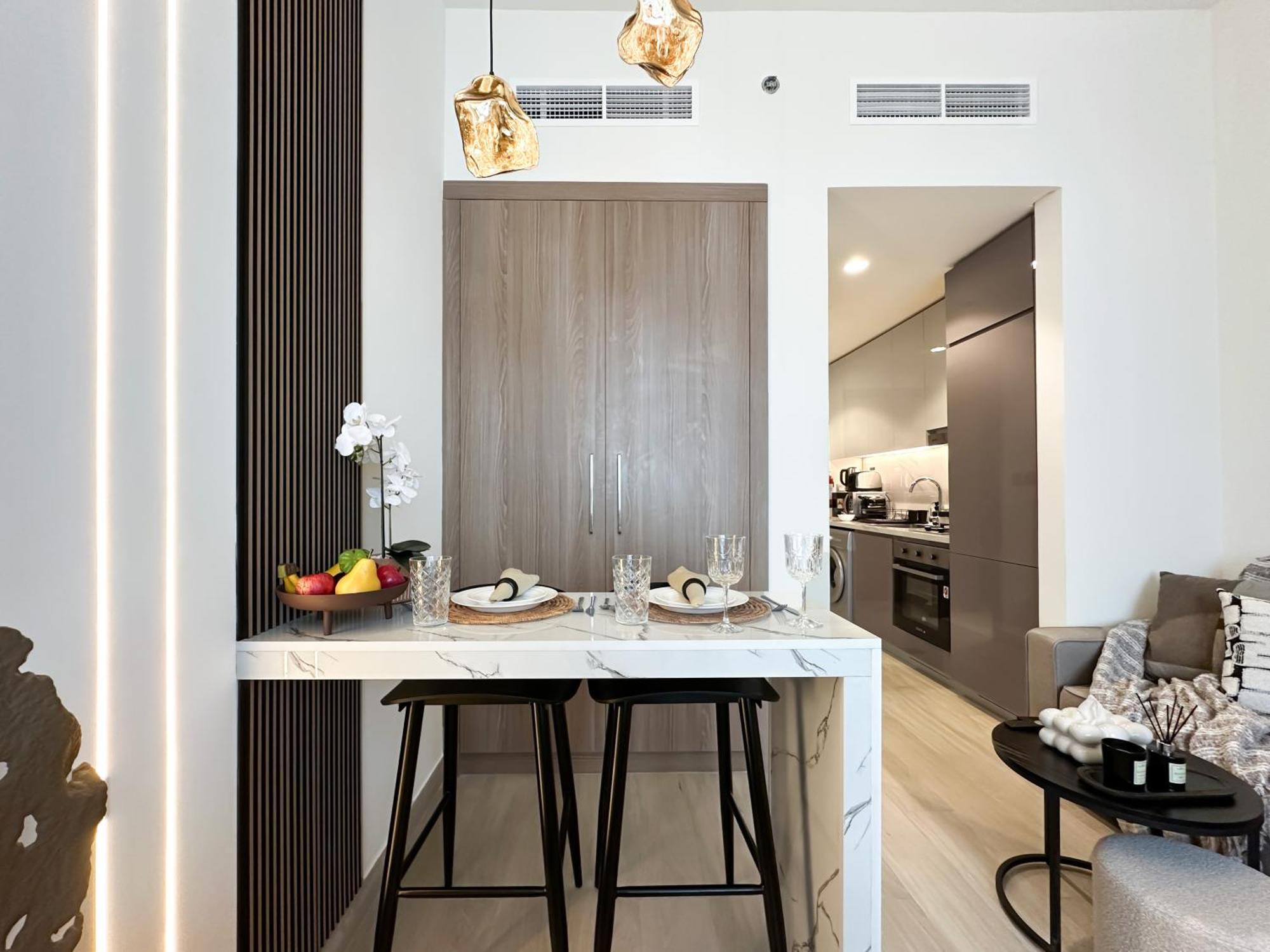 Trophy Modern Marvel Cozy With Smart Features In Azizi Riviera Apartment